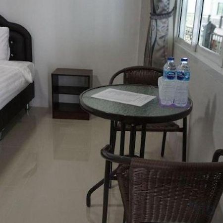 Oyo 75394 Sakthong Grand Hotel Chiang Khong Bagian luar foto