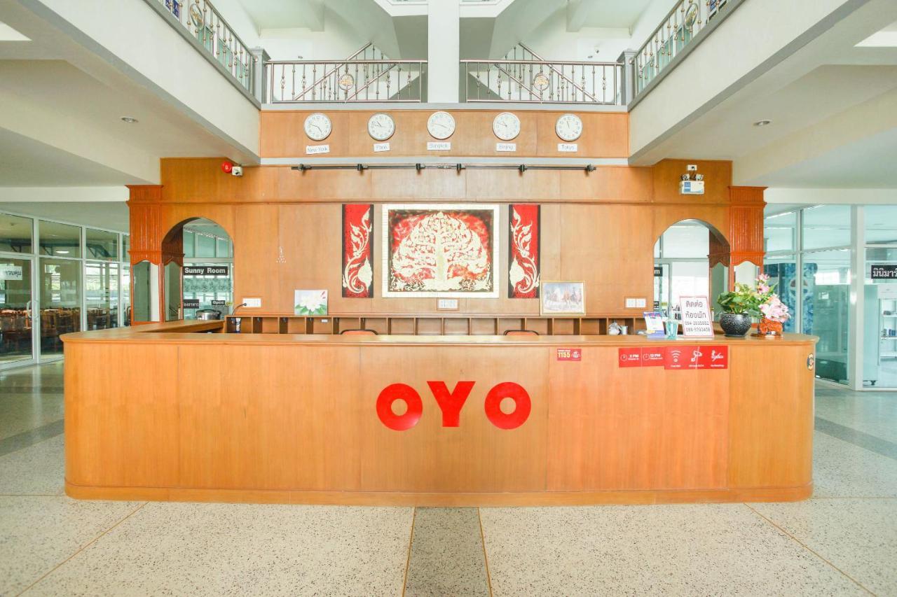 Oyo 75394 Sakthong Grand Hotel Chiang Khong Bagian luar foto