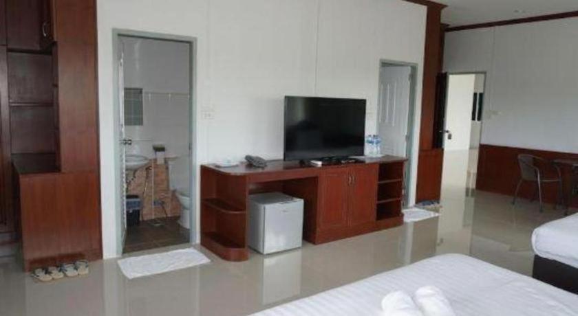 Oyo 75394 Sakthong Grand Hotel Chiang Khong Bagian luar foto