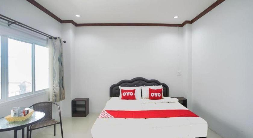 Oyo 75394 Sakthong Grand Hotel Chiang Khong Bagian luar foto