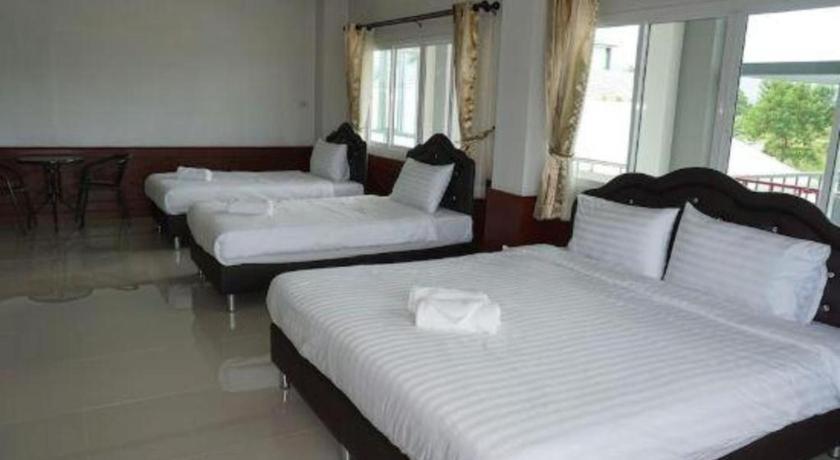 Oyo 75394 Sakthong Grand Hotel Chiang Khong Bagian luar foto