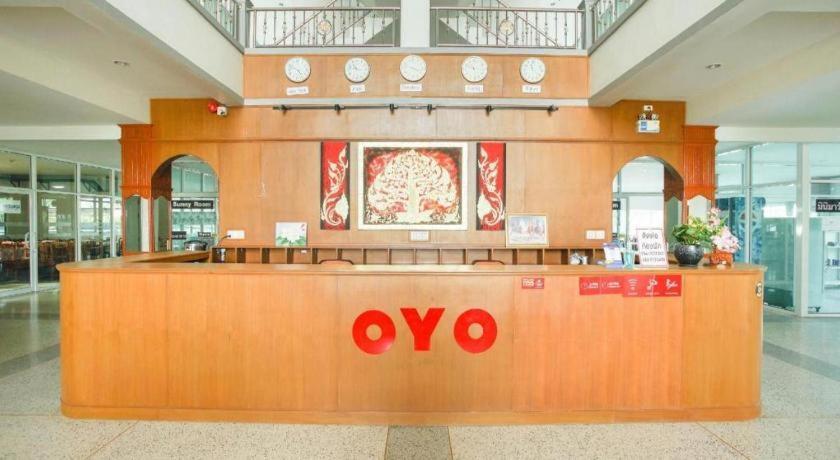 Oyo 75394 Sakthong Grand Hotel Chiang Khong Bagian luar foto